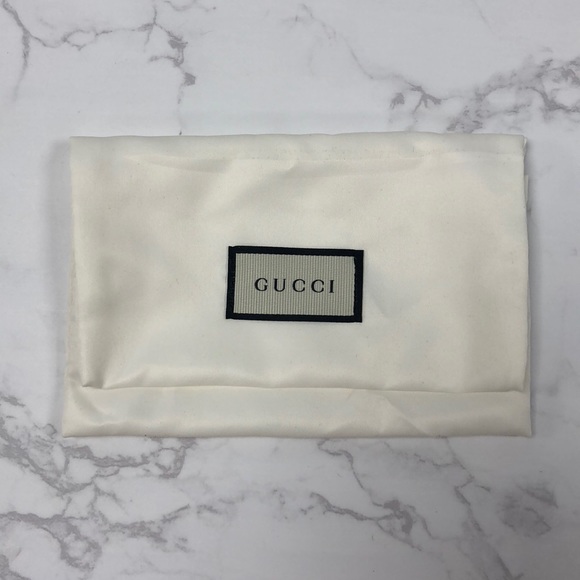 ⭐️ SOLD ⭐️ Authentic Gucci Box + Dust Bag Gift Set - Picture 5 of 8